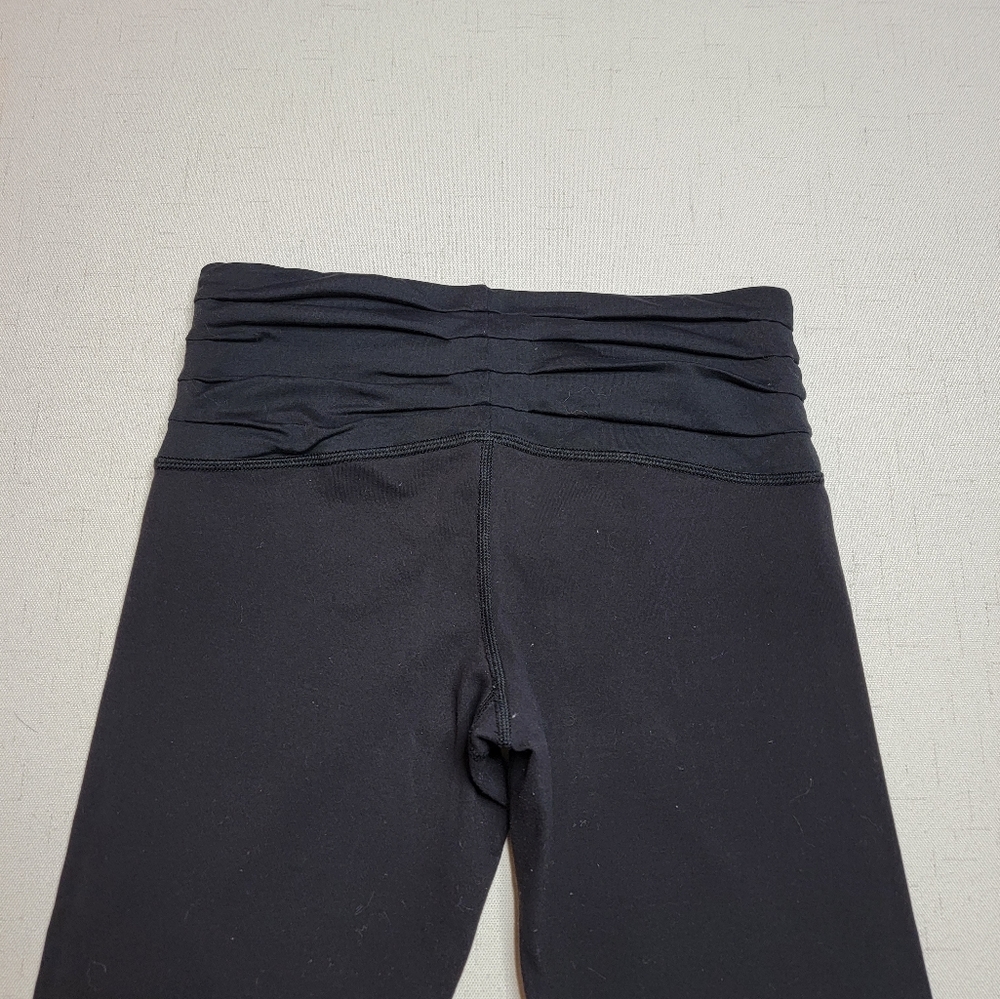 Lululemon Ruched Crop Legging - Picture 8 of 9